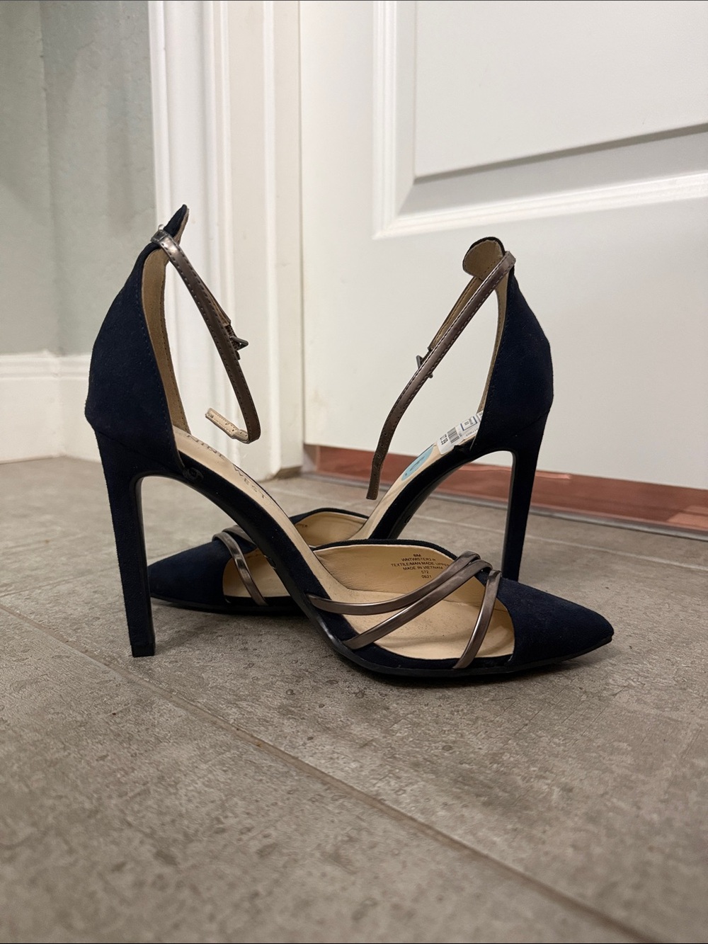 Nine West Navy Pointed-Toe Stiletto Heels with Metallic Straps
